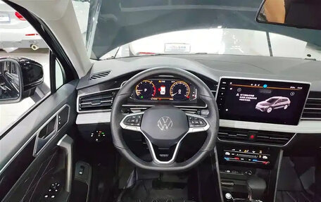Volkswagen Tiguan II, 2024 год, 2 890 035 рублей, 13 фотография