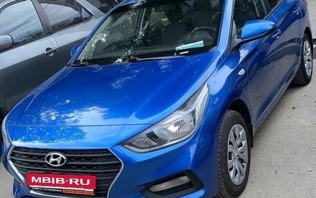Hyundai Solaris II рестайлинг, 2018 год, 830 000 рублей, 2 фотография