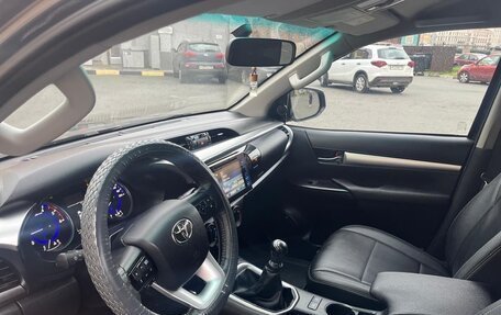 Toyota Hilux VIII, 2019 год, 3 100 000 рублей, 14 фотография
