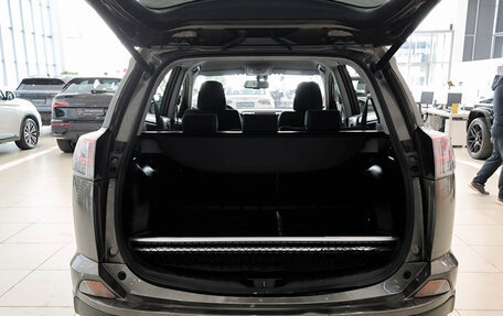 Toyota RAV4, 2016 год, 2 299 000 рублей, 10 фотография
