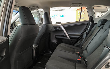 Toyota RAV4, 2016 год, 2 299 000 рублей, 12 фотография