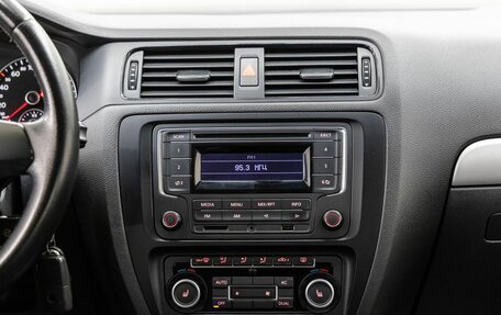Volkswagen Jetta VI, 2011 год, 1 098 000 рублей, 16 фотография