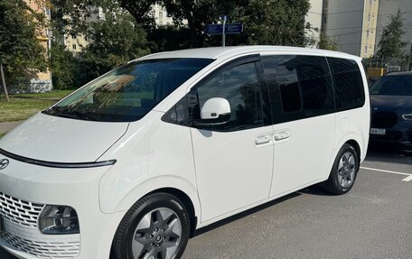 Hyundai Staria, 2021 год, 4 200 000 рублей, 2 фотография