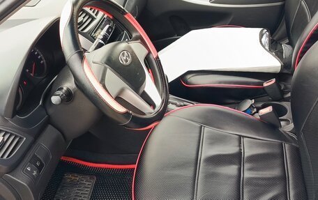 Hyundai Solaris II рестайлинг, 2011 год, 680 000 рублей, 11 фотография
