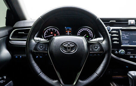 Toyota Camry, 2020 год, 3 050 000 рублей, 20 фотография