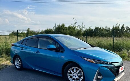 Toyota Prius IV XW50, 2017 год, 1 750 000 рублей, 3 фотография