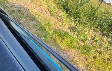 Toyota Prius IV XW50, 2017 год, 1 750 000 рублей, 21 фотография