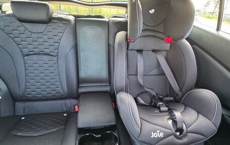 Toyota Prius IV XW50, 2017 год, 1 750 000 рублей, 22 фотография