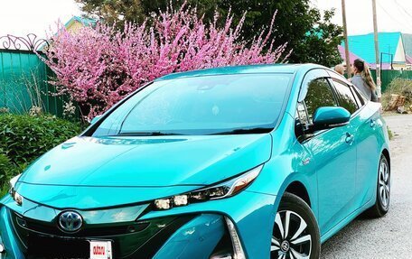 Toyota Prius IV XW50, 2017 год, 1 750 000 рублей, 26 фотография