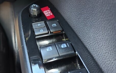 Toyota Prius IV XW50, 2017 год, 1 750 000 рублей, 20 фотография