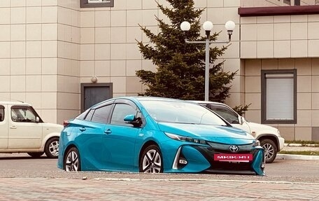 Toyota Prius IV XW50, 2017 год, 1 750 000 рублей, 27 фотография
