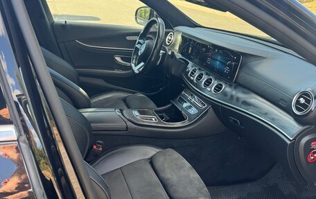 Mercedes-Benz E-Класс, 2020 год, 4 500 000 рублей, 12 фотография