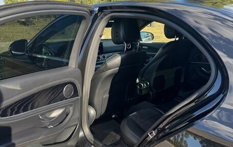 Mercedes-Benz E-Класс, 2020 год, 4 500 000 рублей, 17 фотография