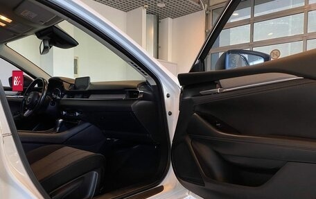 Mazda 6, 2021 год, 2 750 000 рублей, 27 фотография