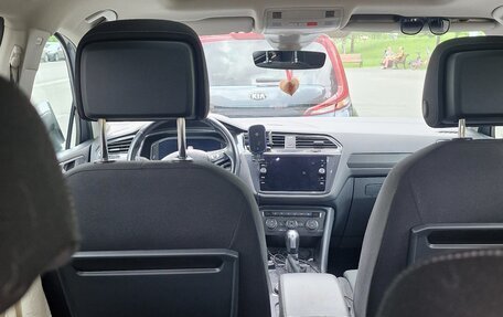 Volkswagen Tiguan II, 2020 год, 2 500 000 рублей, 3 фотография