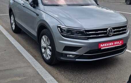 Volkswagen Tiguan II, 2020 год, 2 500 000 рублей, 4 фотография