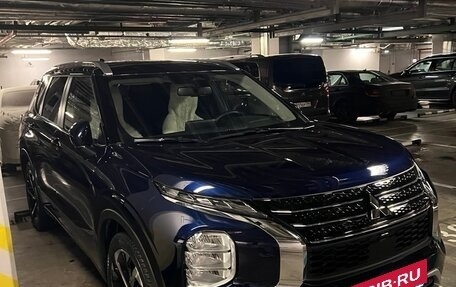 Mitsubishi Outlander, 2022 год, 4 200 000 рублей, 7 фотография