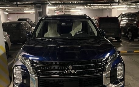 Mitsubishi Outlander, 2022 год, 4 200 000 рублей, 6 фотография