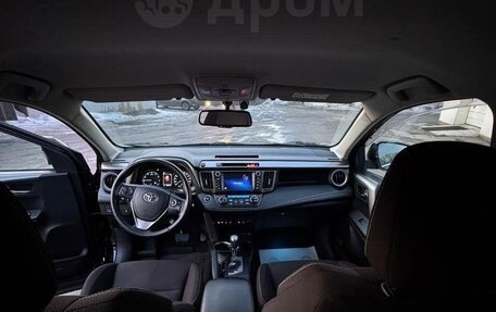 Toyota RAV4, 2019 год, 2 600 000 рублей, 2 фотография