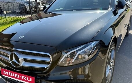 Mercedes-Benz E-Класс, 2019 год, 3 900 000 рублей, 2 фотография