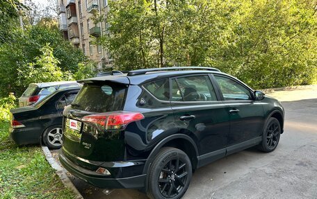 Toyota RAV4, 2018 год, 1 985 000 рублей, 4 фотография