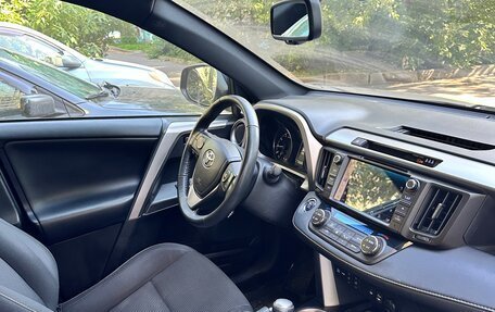 Toyota RAV4, 2018 год, 1 985 000 рублей, 6 фотография