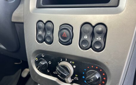 Renault Logan I, 2011 год, 490 000 рублей, 19 фотография