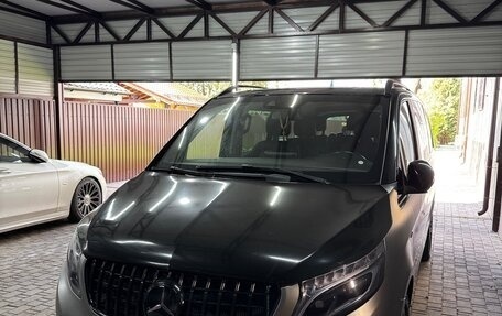 Mercedes-Benz V-Класс, 2015 год, 4 300 000 рублей, 1 фотография