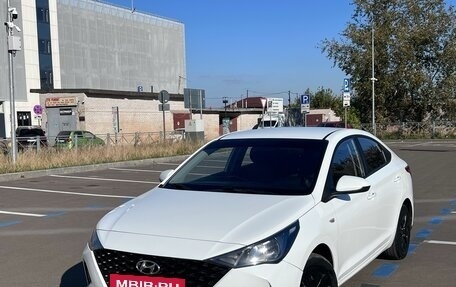 Hyundai Solaris II рестайлинг, 2020 год, 860 000 рублей, 2 фотография