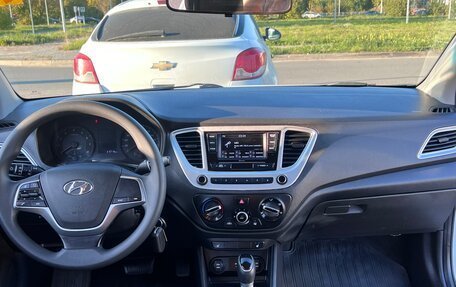 Hyundai Solaris II рестайлинг, 2020 год, 860 000 рублей, 16 фотография
