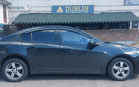 Chevrolet Cruze II, 2011 год, 550 000 рублей, 3 фотография