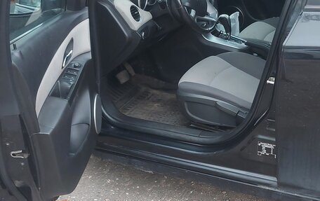 Chevrolet Cruze II, 2011 год, 550 000 рублей, 8 фотография