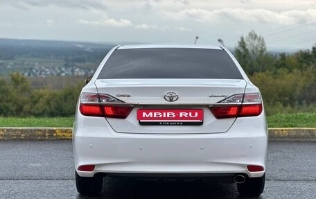 Toyota Camry, 2016 год, 1 960 000 рублей, 4 фотография