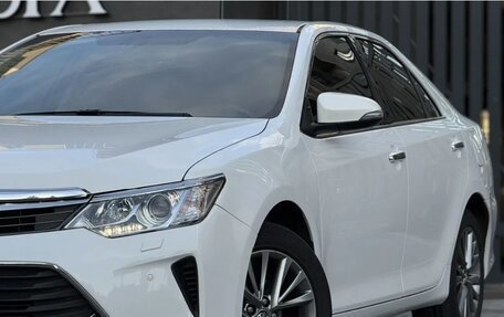 Toyota Camry, 2016 год, 1 960 000 рублей, 10 фотография
