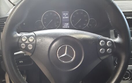 Mercedes-Benz C-Класс, 2005 год, 900 000 рублей, 12 фотография