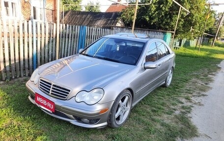 Mercedes-Benz C-Класс, 2005 год, 900 000 рублей, 14 фотография