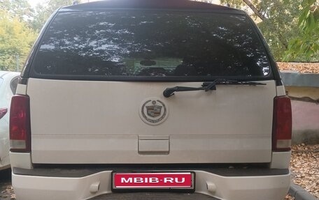 Cadillac Escalade II, 2003 год, 2 000 000 рублей, 1 фотография