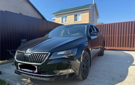Skoda Superb III рестайлинг, 2016 год, 1 830 000 рублей, 1 фотография