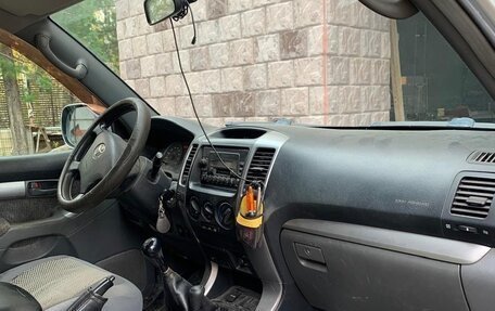Toyota Land Cruiser Prado 120 рестайлинг, 2007 год, 2 000 000 рублей, 5 фотография