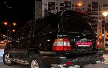 Toyota Land Cruiser 100 рестайлинг 2, 2006 год, 2 050 000 рублей, 9 фотография