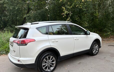 Toyota RAV4, 2015 год, 2 890 000 рублей, 15 фотография