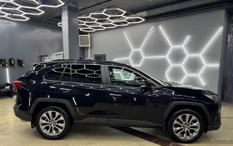Toyota RAV4, 2019 год, 4 320 000 рублей, 3 фотография