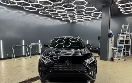 Toyota RAV4, 2019 год, 4 320 000 рублей, 4 фотография
