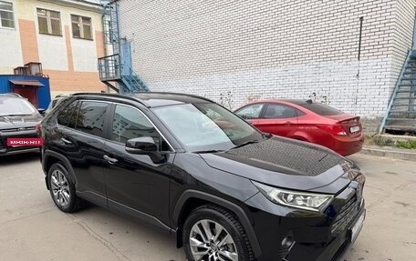 Toyota RAV4, 2019 год, 4 320 000 рублей, 12 фотография