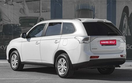 Mitsubishi Outlander III рестайлинг 3, 2013 год, 1 579 000 рублей, 2 фотография