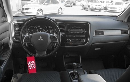 Mitsubishi Outlander III рестайлинг 3, 2013 год, 1 579 000 рублей, 6 фотография
