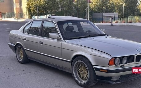 BMW 5 серия, 1988 год, 450 000 рублей, 4 фотография