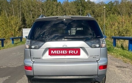 Mitsubishi Outlander III рестайлинг 3, 2008 год, 770 000 рублей, 3 фотография