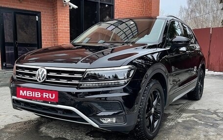 Volkswagen Tiguan II, 2019 год, 2 700 000 рублей, 4 фотография