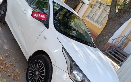 KIA Rio IV, 2017 год, 950 000 рублей, 3 фотография